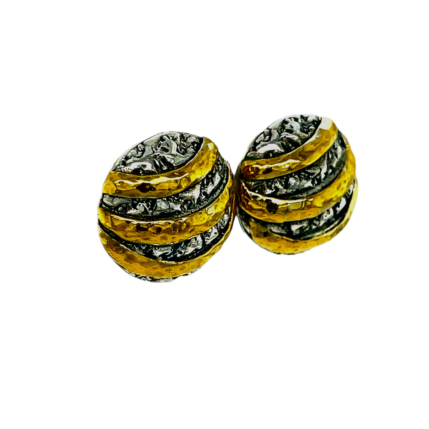 SGE662-20-Gold and Silver stud earrings