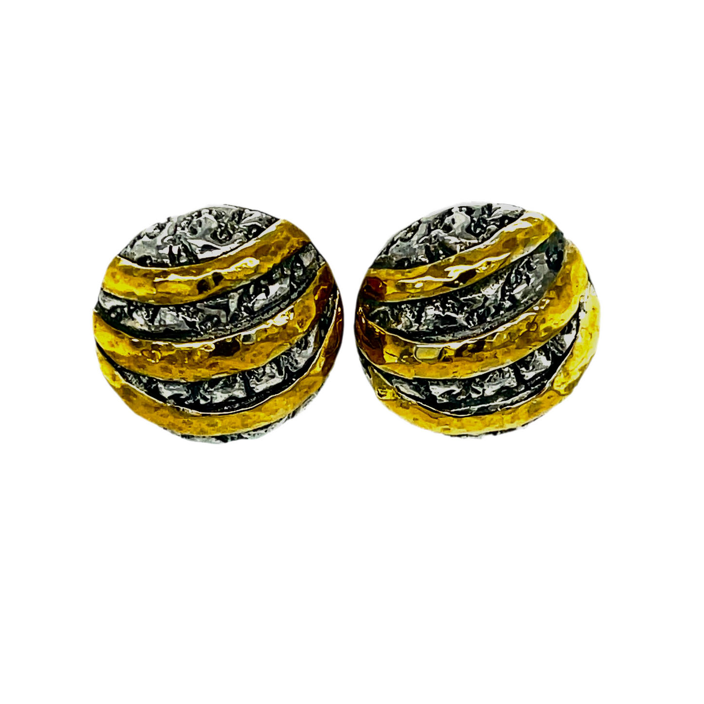 SGE662-20-Gold and Silver stud earrings